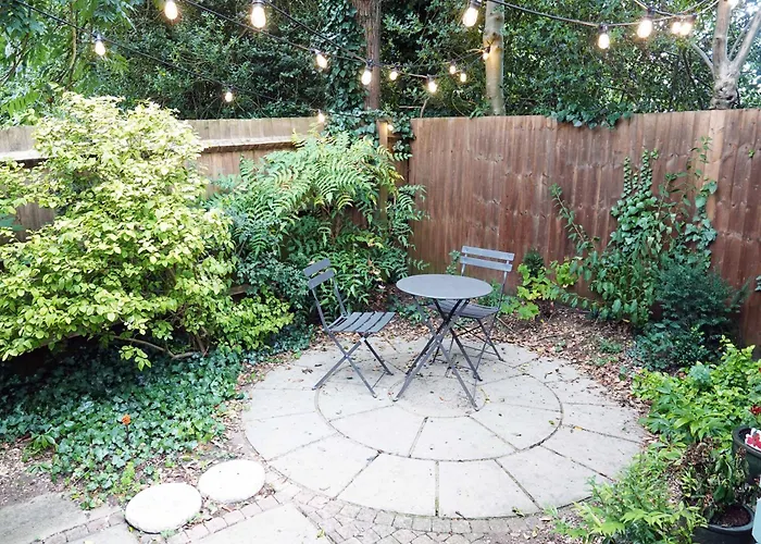 Holly Tree Hideaway