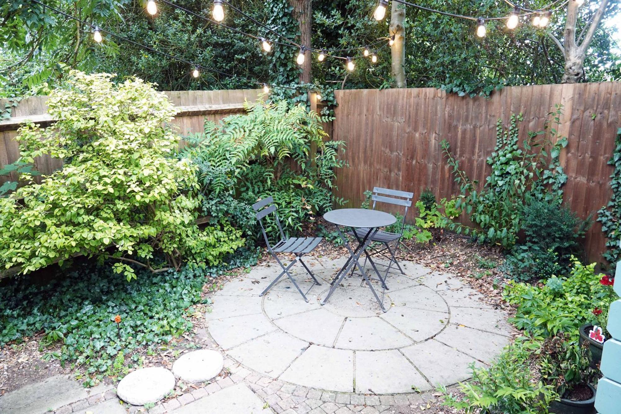 Holly Tree Hideaway Milton Keynes